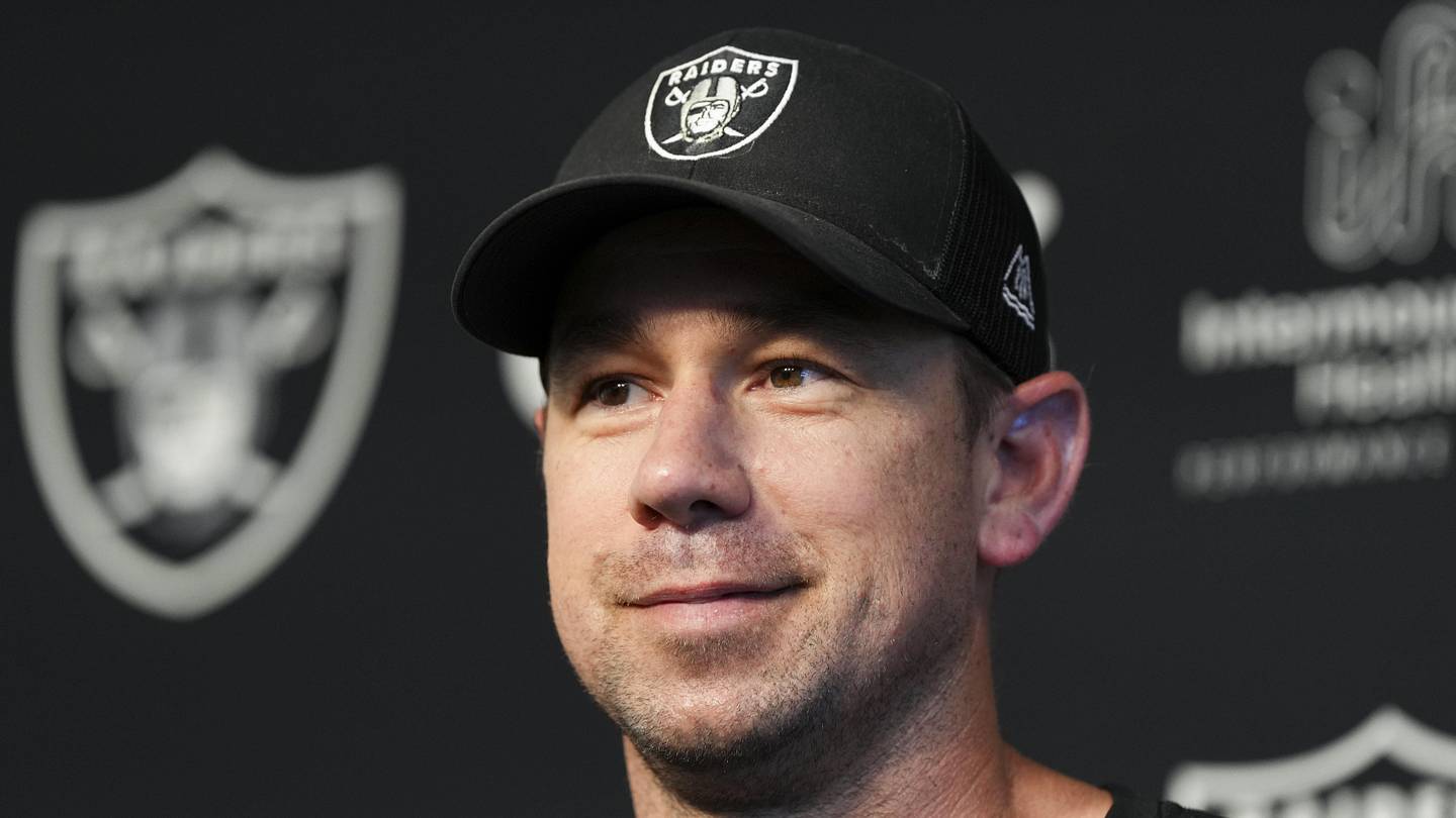 Why Raiders' Staff Beyond Kubiak Is Vital