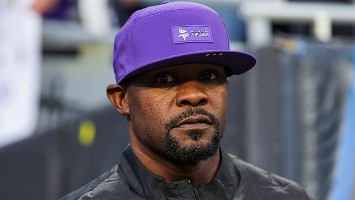 Minnesota Vikings defensive coordinator Brian Flores Minnesota Vikings defensive coordinator Brian Flores
