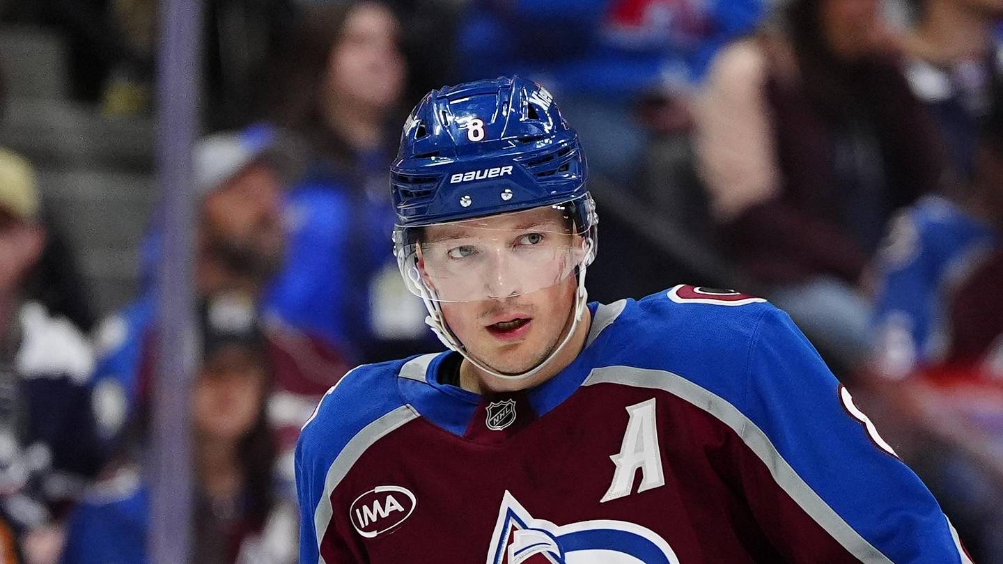 Colorado Avalanche vs Vegas Golden Knights: Game 1 lineups and injuries