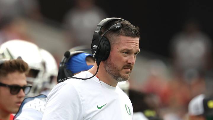 Sep 26, 2026; Los Angeles, California, USA; Oregon Ducks head coach Dan Lanning watches game play against the USC Trojans during the first quarter at United Airlines Field at Los Angeles Memorial Coliseum. Sep 26, 2026; Los Angeles, California, USA; Oregon Ducks head coach Dan Lanning watches game play against the USC Trojans during the first quarter at United Airlines Field at Los Angeles Memorial Coliseum.