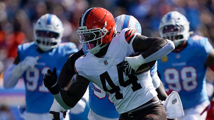 Cleveland Browns tight end Harold Fannin Jr.