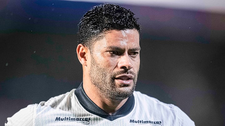 Hulk foi anunciado pelo Fluminense nesta terça-feira (5)