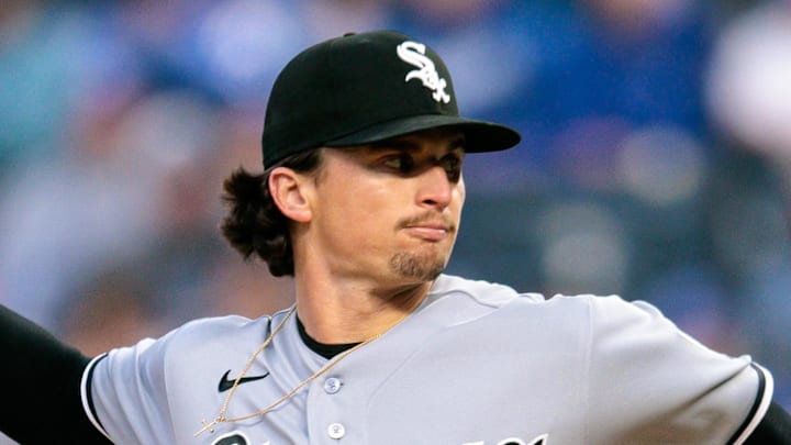 Apr 10, 2026; Kansas City, Missouri, USA; Chicago White Sox pitcher Davis Martin (65) pitches during the third inning against the Kansas City Royals at Kauffman Stadium. Mandatory Credit: William Purnell-Imagn Images