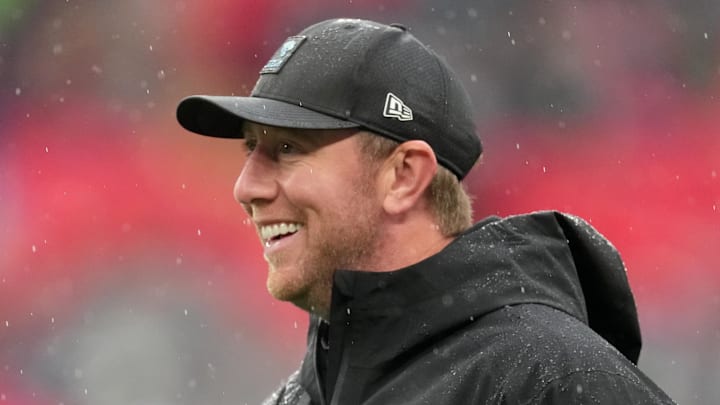Oct 19, 2025; London, United Kingdom; Jacksonville Jaguars head coach Liam Coen looks on during warmups before a NFL International Series game between the Los Angeles Rams and the Jacksonville Jaguars at Wembley Stadium. Mandatory Credit: Kirby Lee-Imagn Images Oct 19, 2025; London, United Kingdom; Jacksonville Jaguars head coach Liam Coen looks on during warmups before a NFL International Series game between the Los Angeles Rams and the Jacksonville Jaguars at Wembley Stadium. Mandatory Credit: Kirby Lee-Imagn Images