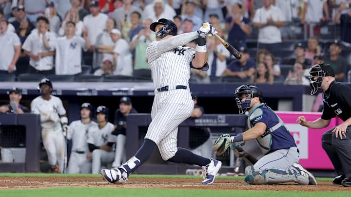 The Yankees and Mariners are among favorites to win the American League ahead of spring training.