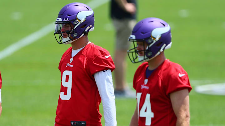 Minnesota Vikings QBs J.J. McCarthy, Sam Darnold