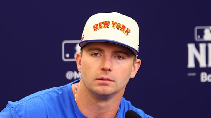 Pete Alonso speaks to the media
