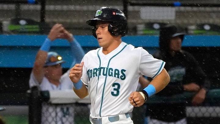 Daytona Tortugas Sammy Stafura trots to home plate