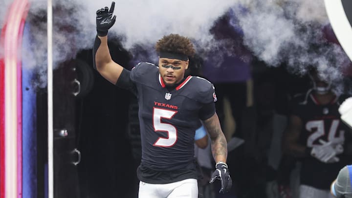 Oct 27, 2024; Houston, Texas, USA; Houston Texans safety Jalen Pitre (5) runs onto the field before the game against the Indianapolis Colts at NRG Stadium. Mandatory Credit: Troy Taormina-Imagn Images Oct 27, 2024; Houston, Texas, USA; Houston Texans safety Jalen Pitre (5) runs onto the field before the game against the Indianapolis Colts at NRG Stadium. Mandatory Credit: Troy Taormina-Imagn Images