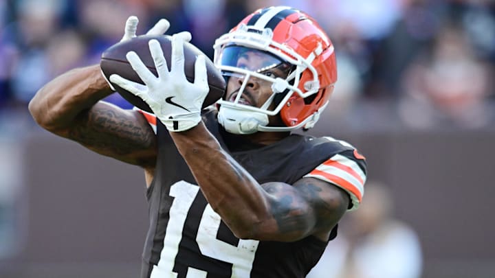 Oct 27, 2024; Cleveland, Ohio, USA; Cleveland Browns wide receiver Cedric Tillman (19) catches a touchdown during the fourth quarter against the Baltimore Ravens at Huntington Bank Field. Mandatory Credit: Ken Blaze-Imagn Images