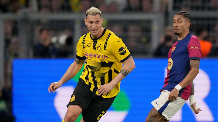 Niklas Süle (l.) gegen Raphinha