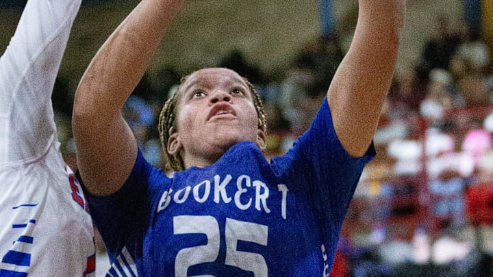 Chamiah Francis, A Five-Star Senior Center from Booker T. Washington High School in Pensacola, Florida revealed her Top Seven Schools on Wednesday. 