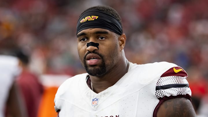 Sep 29, 2024; Glendale, Arizona, USA; Washington Commanders defensive tackle Jonathan Allen (93) against the Arizona Cardinals at State Farm Stadium. Mandatory Credit: Mark J. Rebilas-Imagn Images Sep 29, 2024; Glendale, Arizona, USA; Washington Commanders defensive tackle Jonathan Allen (93) against the Arizona Cardinals at State Farm Stadium. Mandatory Credit: Mark J. Rebilas-Imagn Images