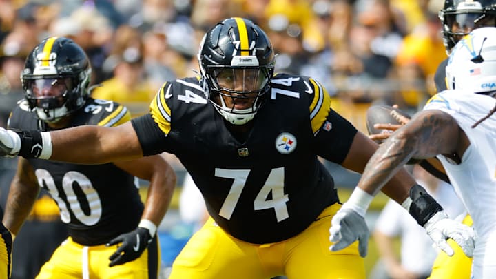Los Angeles Chargers v Pittsburgh Steelers