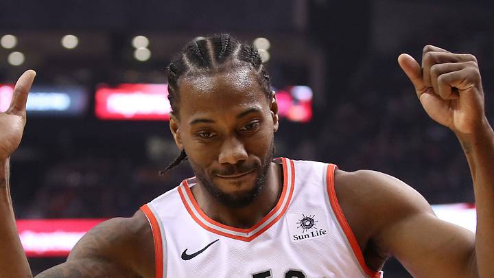 Toronto Raptors forward Kawhi Leonard (2)