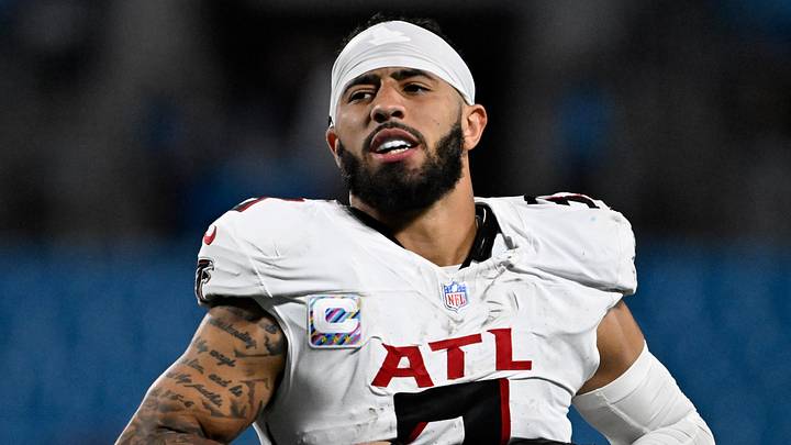 Atlanta Falcons safety Jessie Bates III 