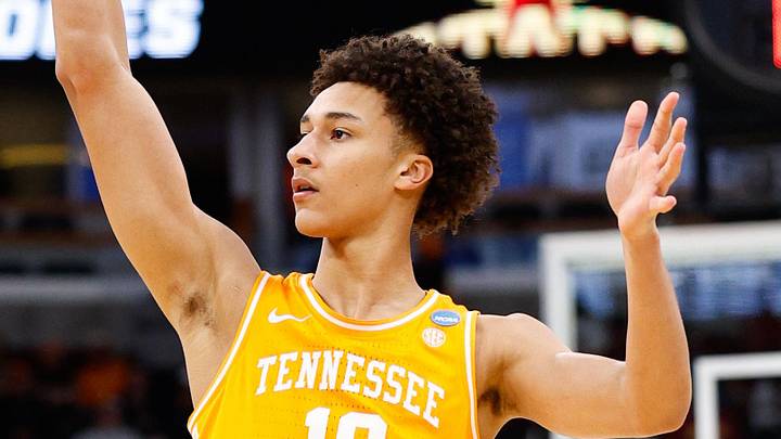 Mar 27, 2026; Chicago, IL, USA; Tennessee Volunteers forward Nate Ament (10) shoots in the second half against the Iowa State Cyclones  during a Sweet Sixteen game of the Midwest Regional of the men's 2026 NCAA Tournament at United Center. Mandatory Credit: Kamil Krzaczynski-Imagn Images