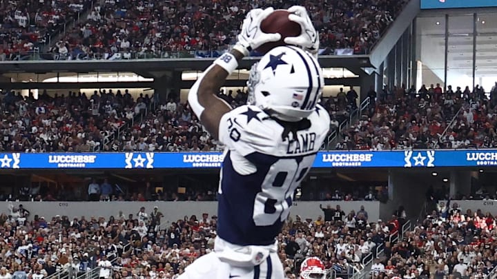 Dallas Cowboys wide receiver CeeDee Lamb catches a pass for a touchdown against Kansas City Chiefs cornerback Trent McDuffie.