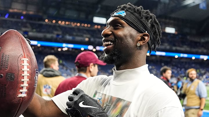 Detroit Lions safety Kerby Joseph (31) waves at fans before the game between Detroit Lions and Green Bay Packers Detroit Lions safety Kerby Joseph (31) waves at fans before the game between Detroit Lions and Green Bay Packers