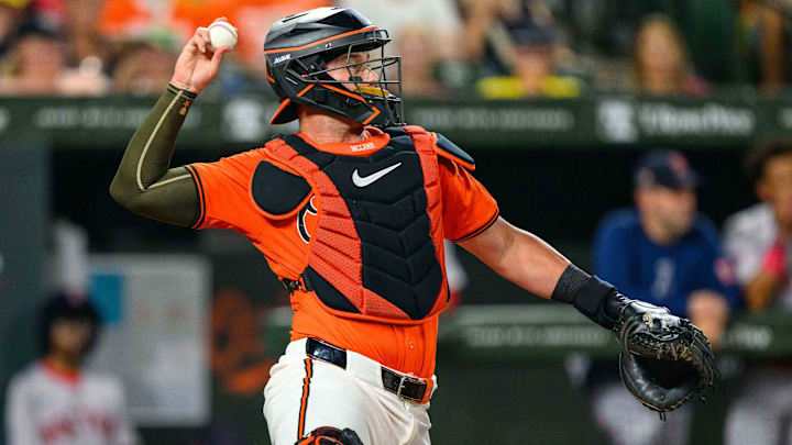 The verteran catcher is heading out west to Arizona