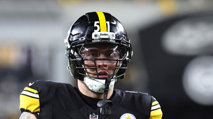 Pittsburgh Steelers linebacker Nick Herbig (51) gestures against  the Houston Texans during the first quarter