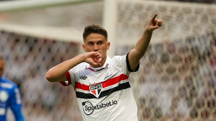 Pablo Maia segue fora do XI inicial do São Paulo. Pablo Maia segue fora do XI inicial do São Paulo.