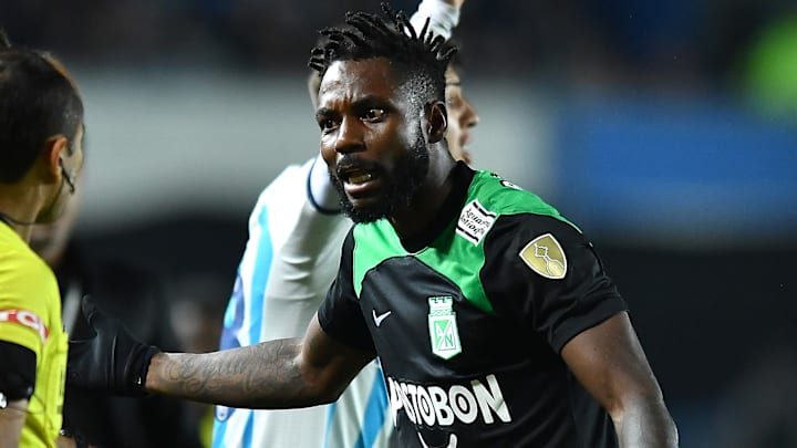 El defensa Álvaro Angulo del Atlético Nacional en un partido de la Copa Libertadores.