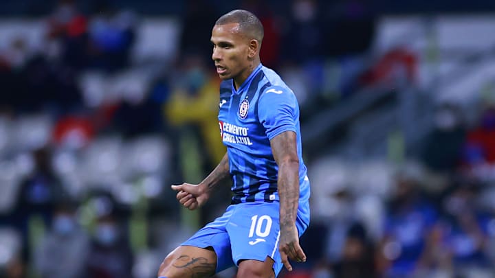 Rómulo Otero se estrenó como goleador en la victoria de Cruz Azul sobre Forge FC en la Concachampions.