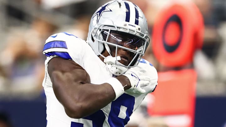 Sep 14, 2025; Arlington, Texas, USA; Dallas Cowboys linebacker Kenneth Murray Jr. (59) reacts after a play against the New York Giants during the second quarter at AT&T Stadium.