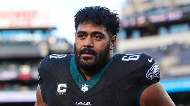 Chicago Bears v Philadelphia Eagles - NFL 2025