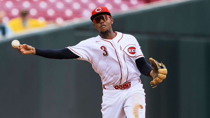 Cincinnati Reds third baseman Ke'Bryan Hayes (3) throws to first