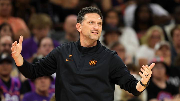Phoenix Mercury head coach Nate Tibbetts 
