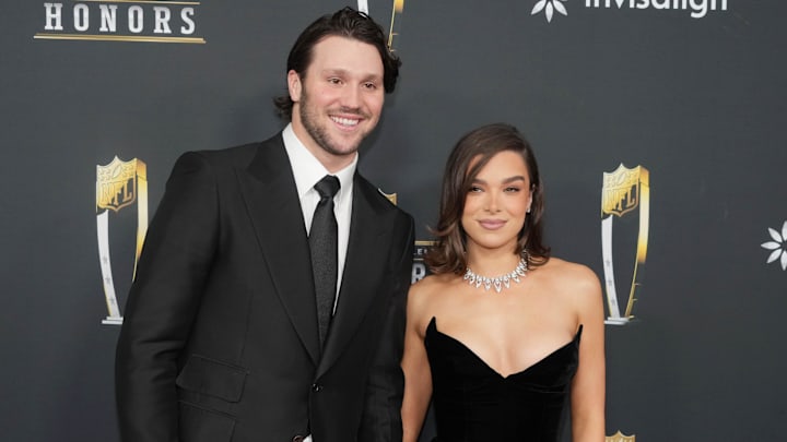 Josh Allen and Hailee Steinfeld are expecting their first child