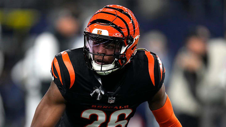 Cincinnati Bengals safety Tycen Anderson (26) takes to the field for warm ups before facing Dallas Cowboys during Monday Night Football at AT&T Stadium on Monday, December 9, 2024.