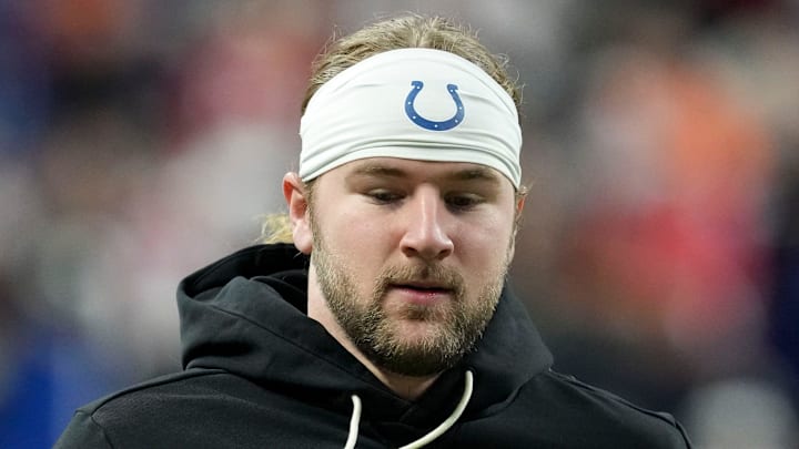 Indianapolis Colts tight end Tyler Warren (87) warming up Indianapolis Colts tight end Tyler Warren (87) warming up