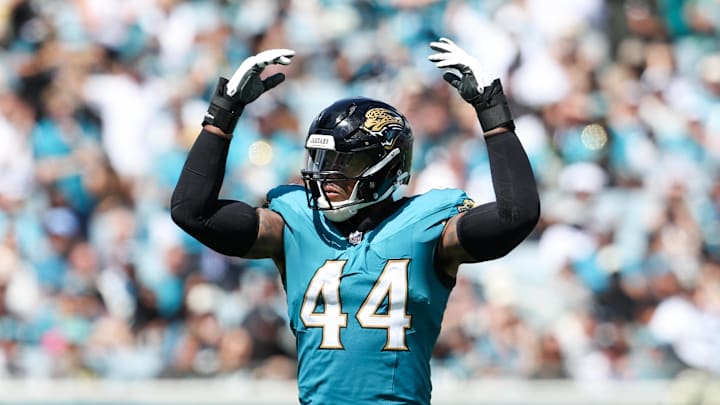Sep 21, 2025; Jacksonville, Florida, USA; Jacksonville Jaguars defensive end Travon Walker (44) hypes up the crowd during a third down against the Houston Texans at EverBank Stadium. Mandatory Credit: Morgan Tencza-Imagn Images Sep 21, 2025; Jacksonville, Florida, USA; Jacksonville Jaguars defensive end Travon Walker (44) hypes up the crowd during a third down against the Houston Texans at EverBank Stadium. Mandatory Credit: Morgan Tencza-Imagn Images