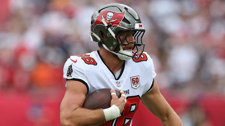 Tampa Bay Buccaneers tight end Cade Otton Tampa Bay Buccaneers tight end Cade Otton