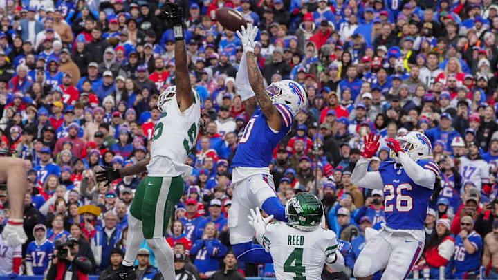 Buffalo Bills wide receiver Keon Coleman makes a catch for a touchdown against the New York Jets.