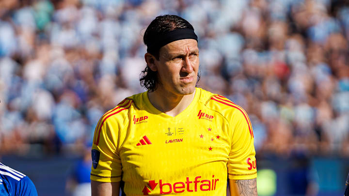 Cássio é um dos principais destaques do Cruzeiro na temporada