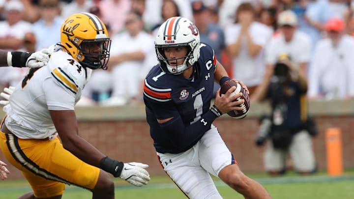 To move forward against the Oklahoma Sooners, Auburn Tigers quarterback will need to put the past behind him quickly.