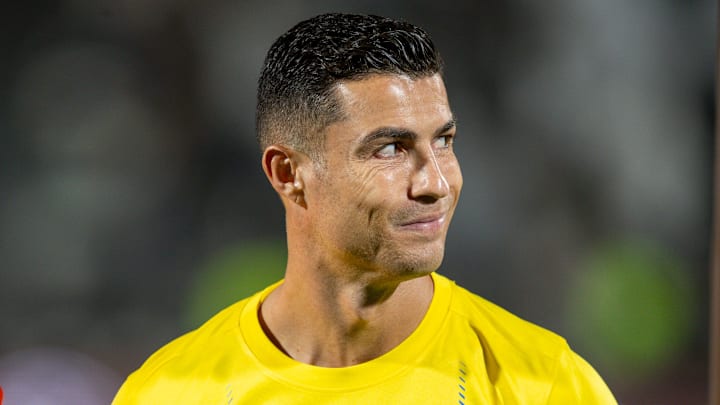 Cristiano Ronaldo a eu le droit à un bel hommage des fans d'Al-Nassr. Cristiano Ronaldo a eu le droit à un bel hommage des fans d'Al-Nassr.
