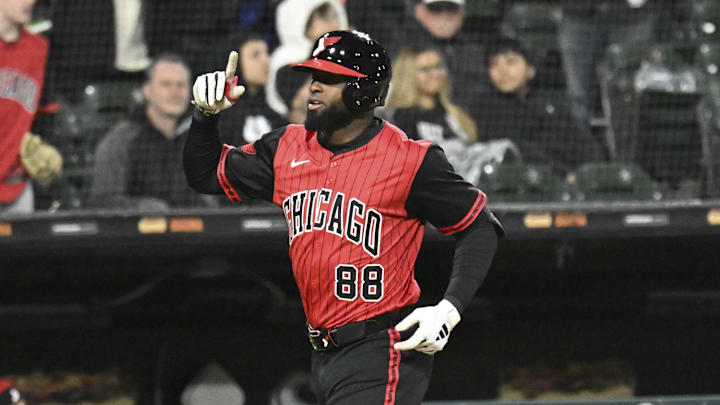 May 2, 2025; Chicago, Illinois, USA; Chicago White Sox outfielder Luis Robert Jr. (88) points after hitting a home run against the Houston Astros during the fifth inning at Rate Field. May 2, 2025; Chicago, Illinois, USA; Chicago White Sox outfielder Luis Robert Jr. (88) points after hitting a home run against the Houston Astros during the fifth inning at Rate Field.