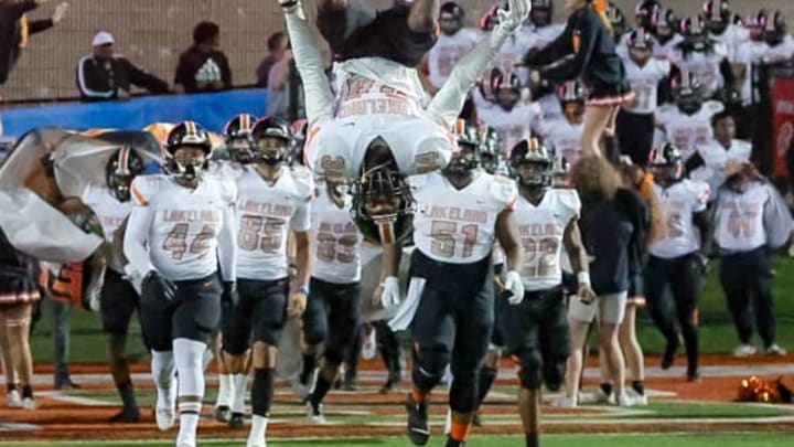 Lakeland is been invincible in rolling to an 11-0 record this season. The Dreadnaughts now face a challenging matchup in the regional final as they face the Tampa Bay Titans.