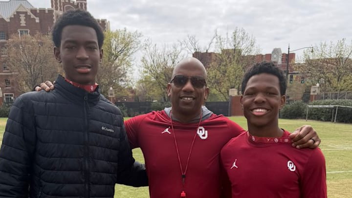 Oklahoma signee Xavier Okwufulueze, wide receivers coach Emmett Jones, commit Greydon Howell