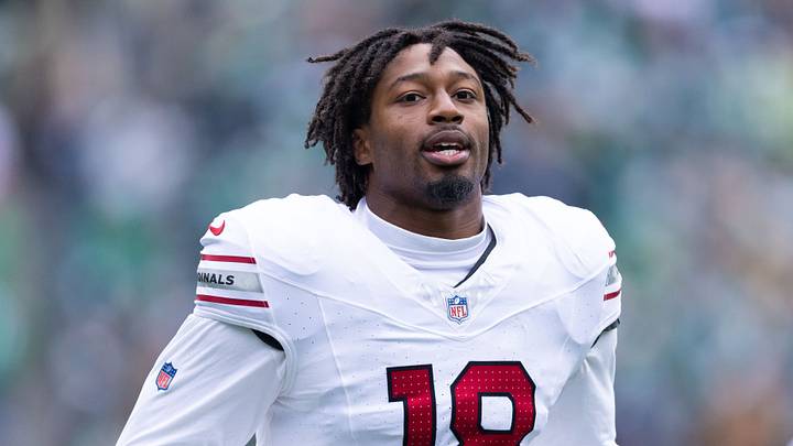 Dec 31, 2023; Philadelphia, Pennsylvania, USA; Arizona Cardinals linebacker BJ Ojulari (18) before action against the Philadelphia Eagles at Lincoln Financial Field. Mandatory Credit: Bill Streicher-USA TODAY Sports Dec 31, 2023; Philadelphia, Pennsylvania, USA; Arizona Cardinals linebacker BJ Ojulari (18) before action against the Philadelphia Eagles at Lincoln Financial Field. Mandatory Credit: Bill Streicher-USA TODAY Sports