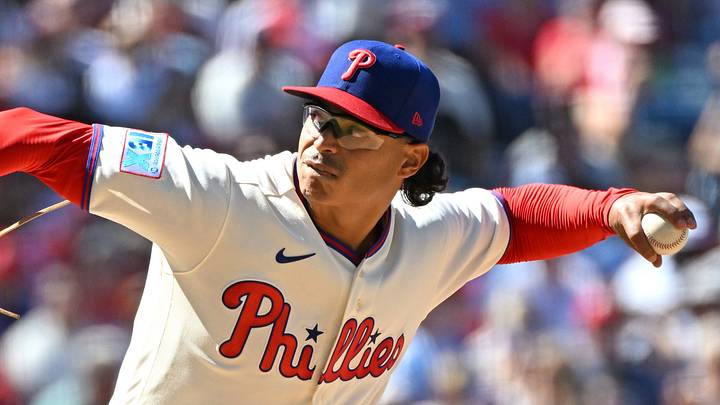 Sep 7, 2026; Philadelphia, Pennsylvania, USA; Philadelphia Phillies pitcher Jesús Luzardo (44) throws a pitch during the sixth inning against the Atlanta Braves at Citizens Bank Park. Mandatory Credit: Eric Hartline-Imagn Images Sep 7, 2026; Philadelphia, Pennsylvania, USA; Philadelphia Phillies pitcher Jesús Luzardo (44) throws a pitch during the sixth inning against the Atlanta Braves at Citizens Bank Park. Mandatory Credit: Eric Hartline-Imagn Images