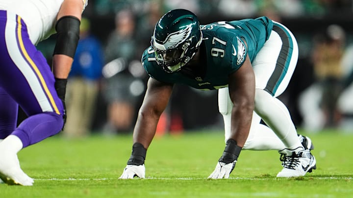 The Philadelphia Eagles traded defensive lineman Kentavius Street to the Atlanta Falcons.