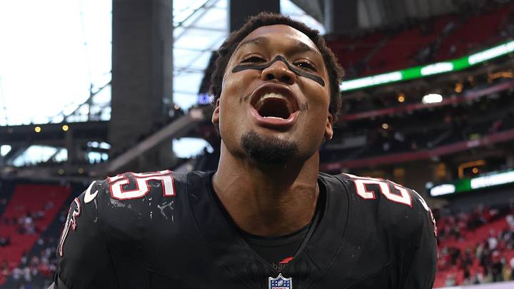 Atlanta Falcons running back Khalil Herbert 