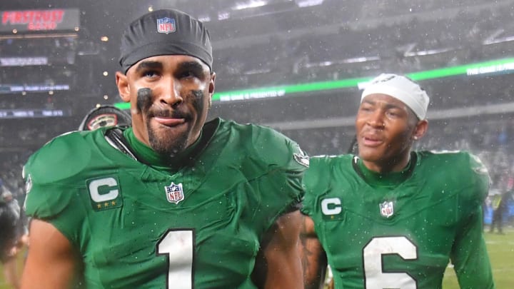 Philadelphia Eagles quarterback Jalen Hurts and wide receiver DeVonta Smith