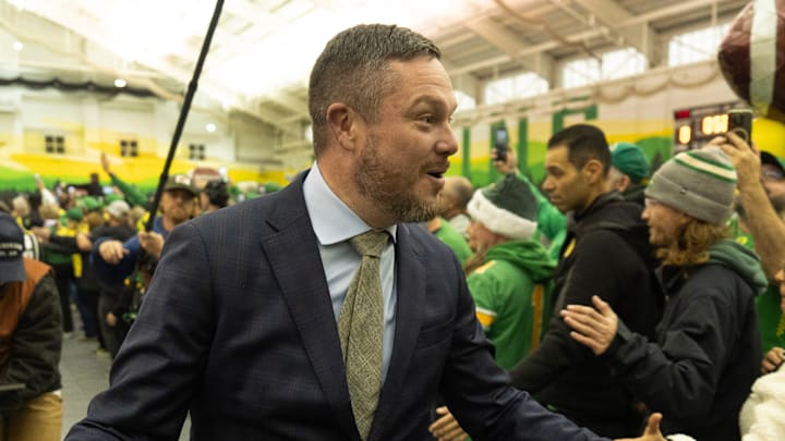 Oregon coach Dan Lanning greets fans at the Moshofsky Sports Center before the College Football Playoff game between Oregon and James Madison Dec. 20, 2025.